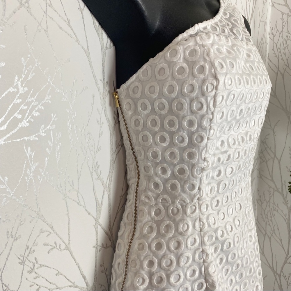 LILY PULITZER One Shoulder White Eyelet Sheath Dress 2 Cocktail Wedding Crochet - Picture 6 of 13